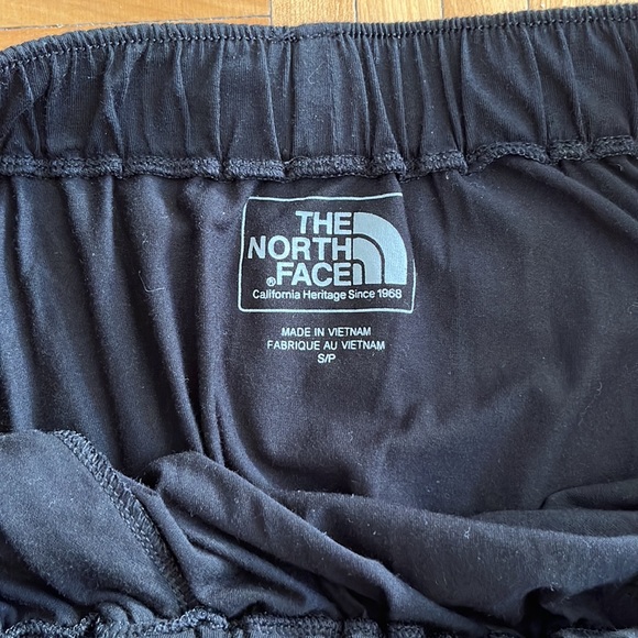 The North Face Skirt - Picture 2 of 6